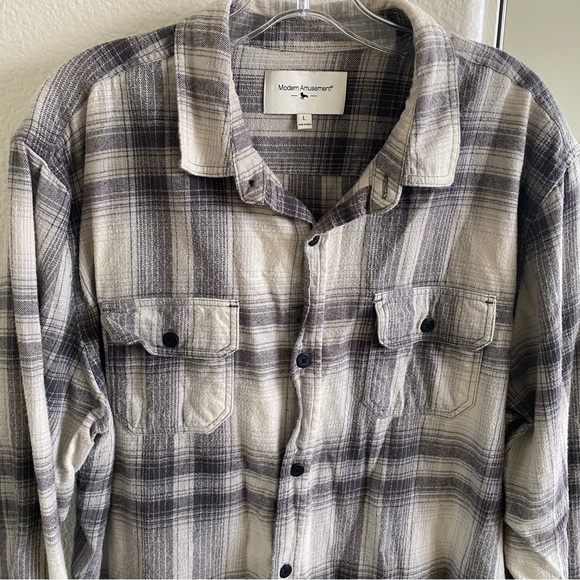 Men's Gray Modern Amusement Flannel Size Large - Picture 2 of 7